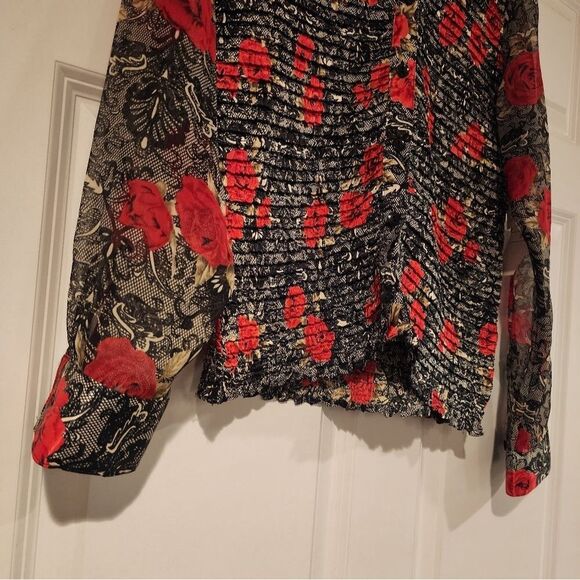 NWT Jordan black, white, and red floral button up blouse with sheer sleeves - Picture 4 of 7